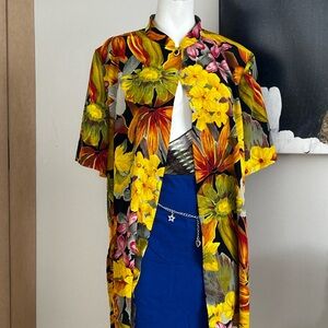 Floral Short-Sleeve Tunic - Big Floral